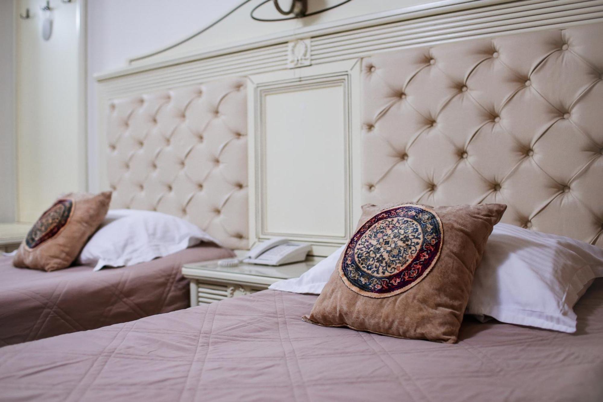 Hotel Royal Craiova Cameră foto