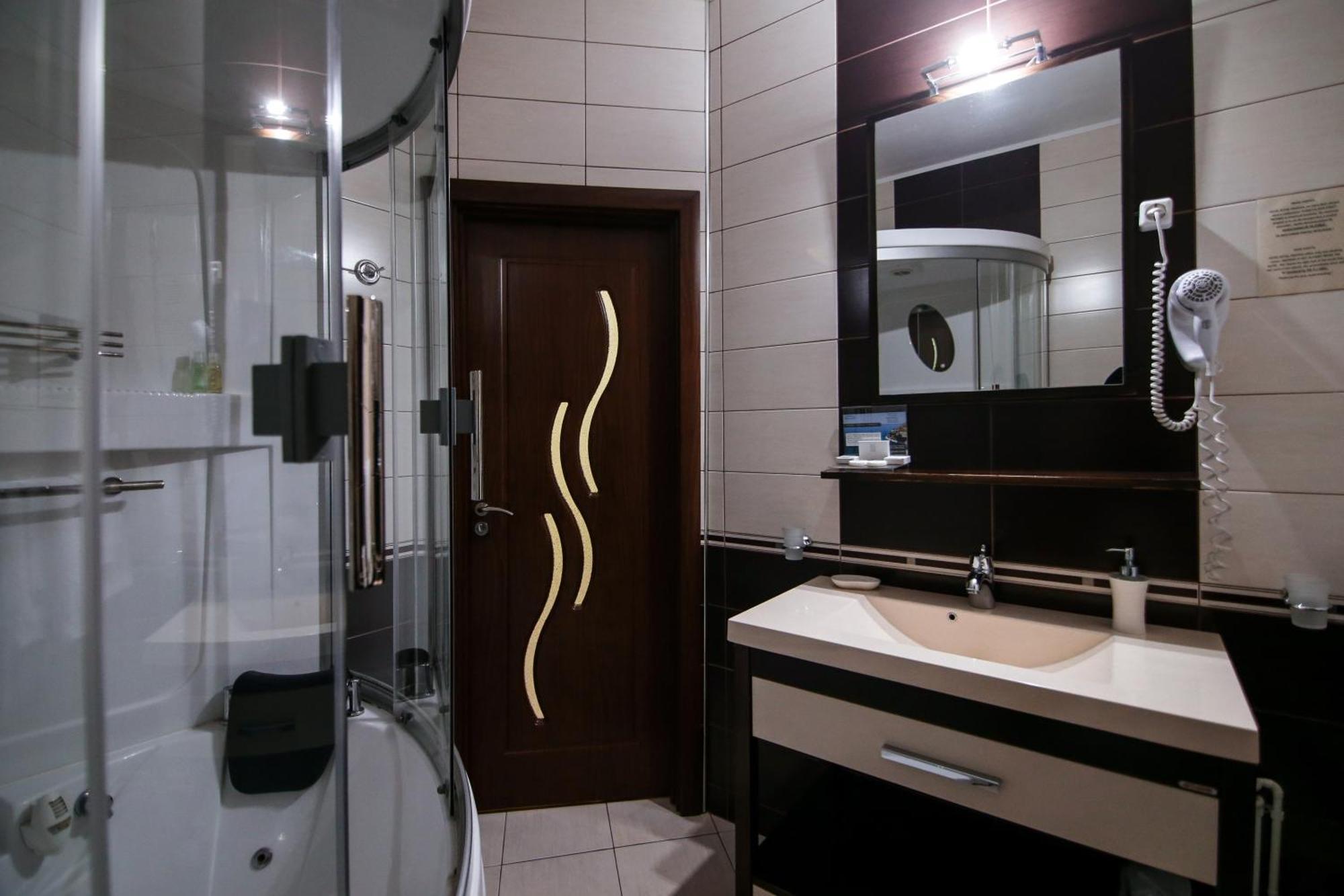 Hotel Royal Craiova Cameră foto